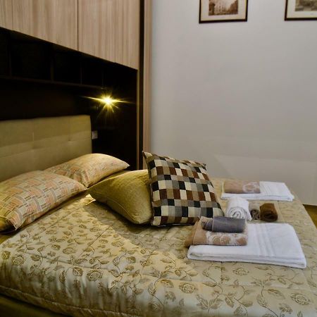 Central Lepetit Apartment De Luxe ميلان المظهر الخارجي الصورة